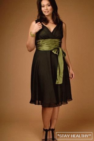 Vestido de noche perfecto para mujeres completas.