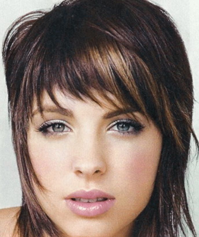 Elegante lazo con flequillo roto