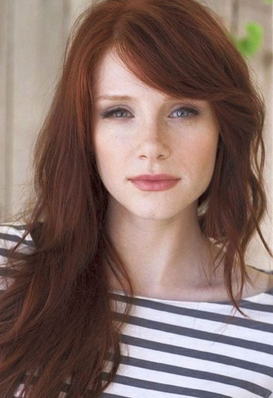 Flequillo oblicuo con el pelo largo