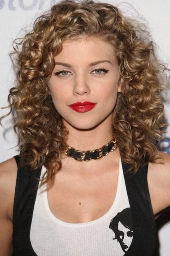 Corte de pelo para cabello medio rizado