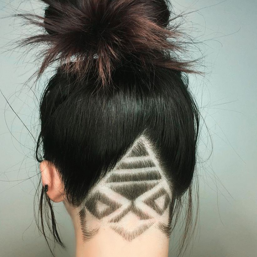 Peinados de mujer con nuca afeitada