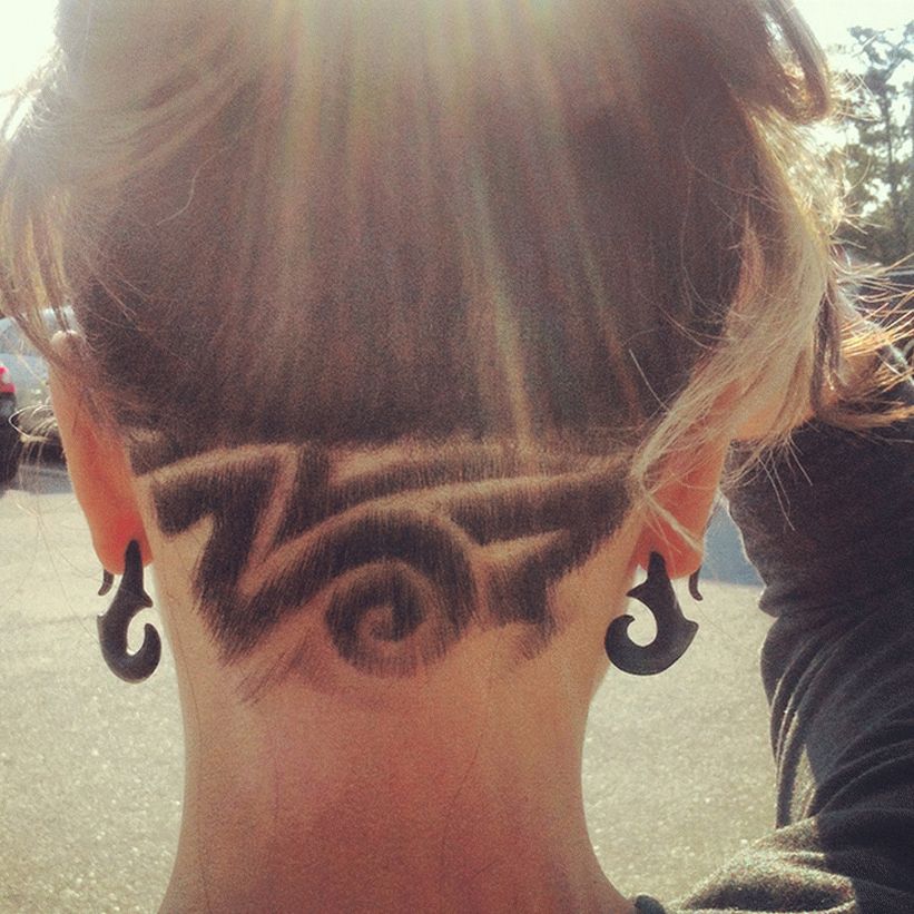 Peinados de mujer con nuca afeitada