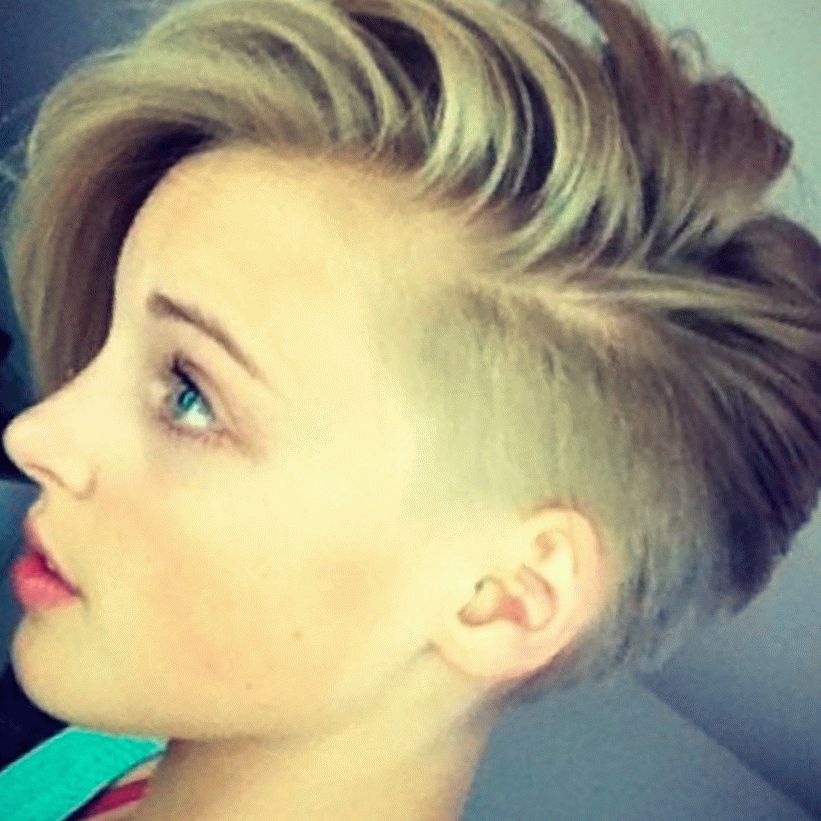 Peinados de mujeres con templos afeitados