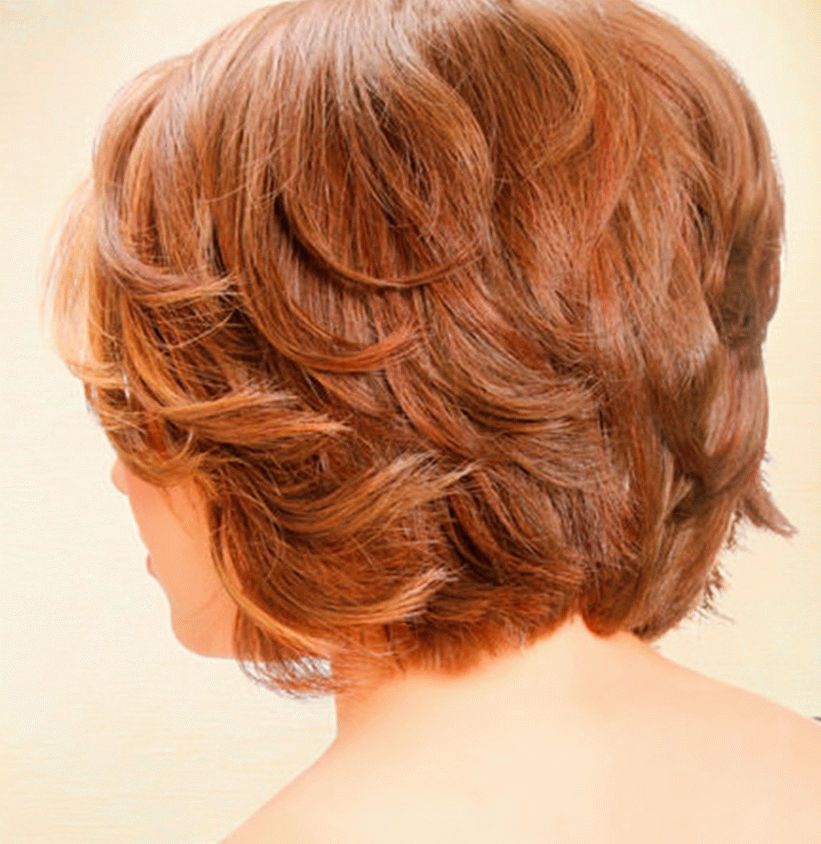 Foto de peinado para cabello corto para mujeres de 40 años