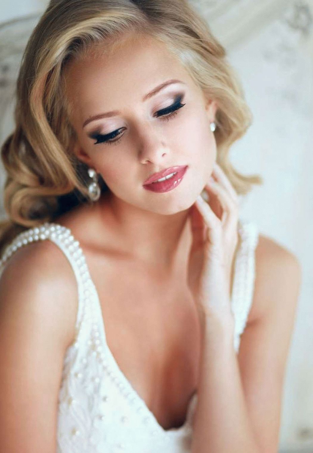 Maquillaje de año nuevo para rubias 2018