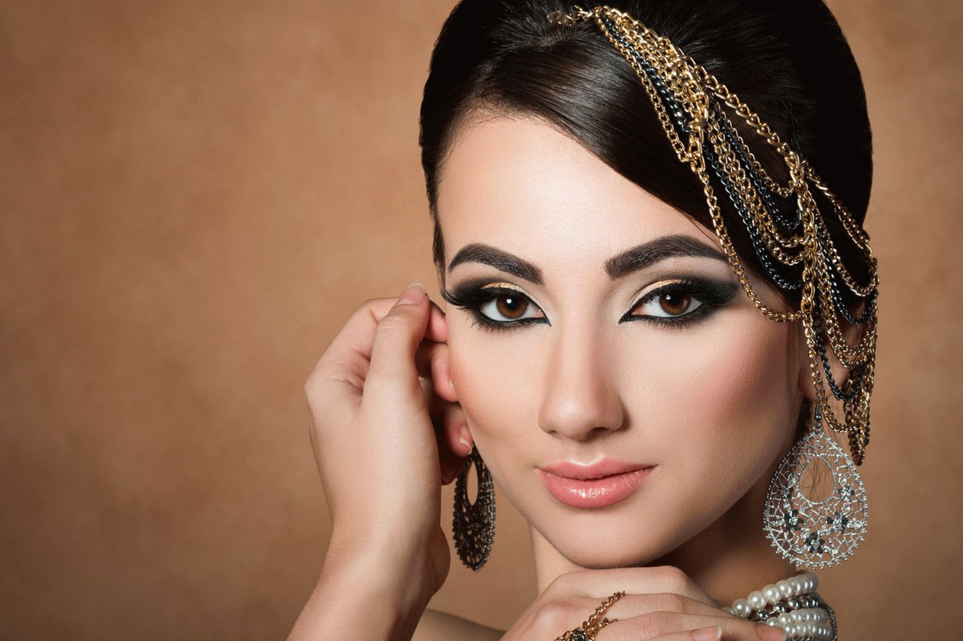 Maquillaje oriental para el nuevo año 2018