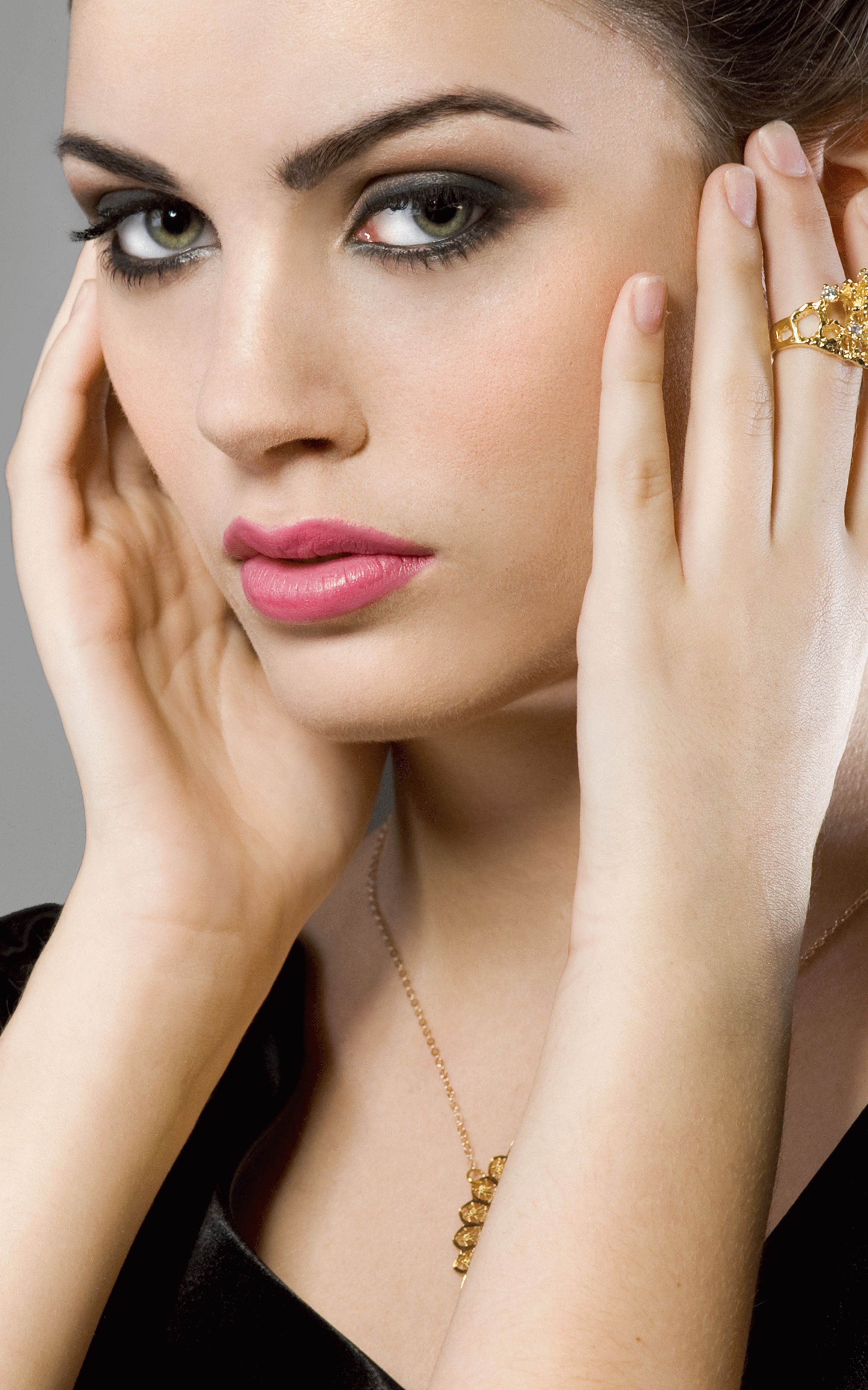 Ojos verdes: el maquillaje de año nuevo correcto 2018